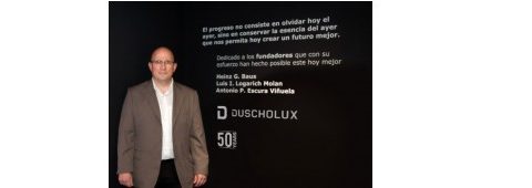 Duscholux Ibérica celebra sus 50 años fabricando productos a medida en España