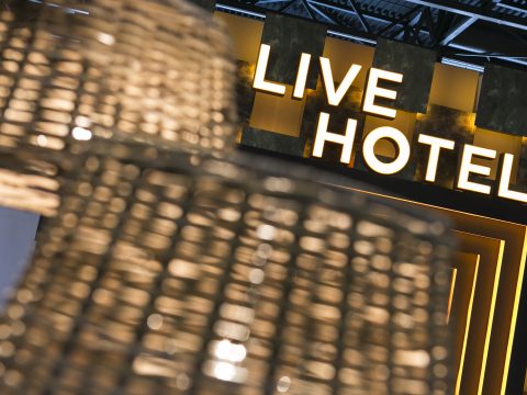 Hostelco recrea un hotel conectado y sostenible para mejorar la experiencia del cliente