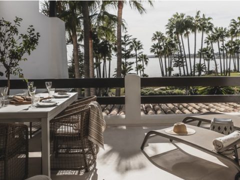 Sandon firma el interiorismo de esta nueva vivienda en la zona más exclusiva de Marbella