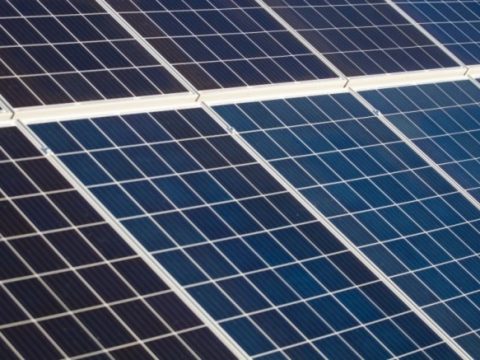 Neolith instala 6.500 paneles solares
