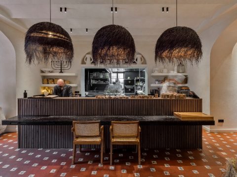 Una Estrella Michelin, dos Soles Repsol y un oasis de paz creado por Neolith