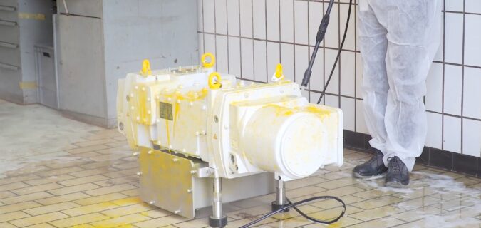 DV 650 and DV 800 FP-r by Leybold: compact, hygienic, robust