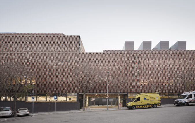 Una fachada de alta eficiencia de Faveker, en el Instituto de Investigación del Hospital de Sant Pau