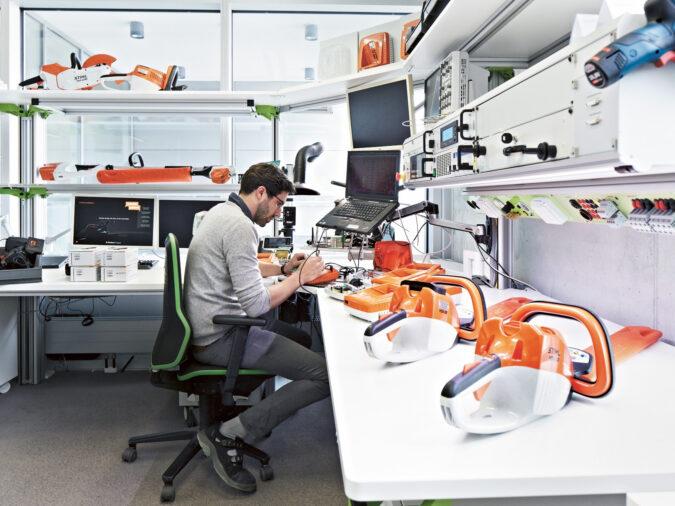 STIHL marca un récord de facturación de 5.500 millones de euros y se centra en liderazgo tecnológico