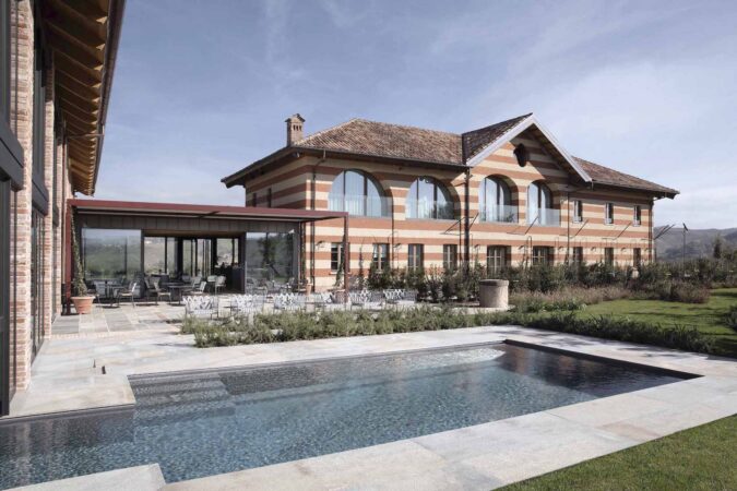 Ceramica Cielo decora los baños del hotel Cascina Galarej