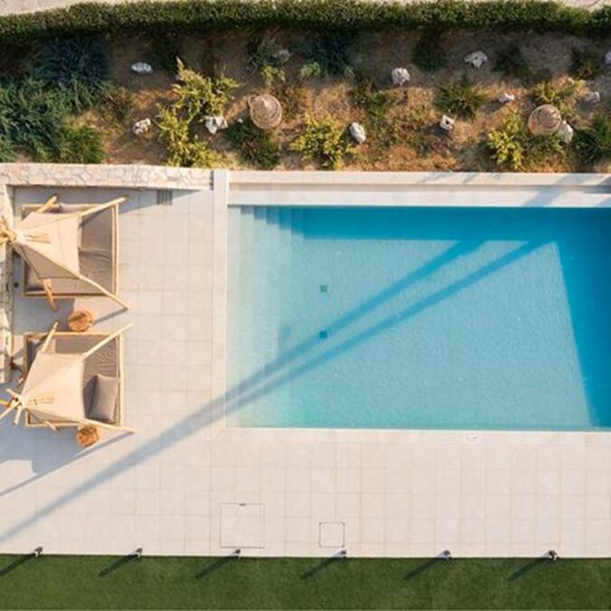 El Hotel Irida, abierto a la luz natural
