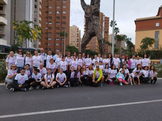 El personal del ITC-AICE participó en la Marcha Solidaria con Le Cadó para luchar contra el cáncer de mama