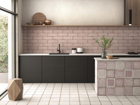 Sofisticados azulejos para decorar y proteger las cocinas tipo office de hoy