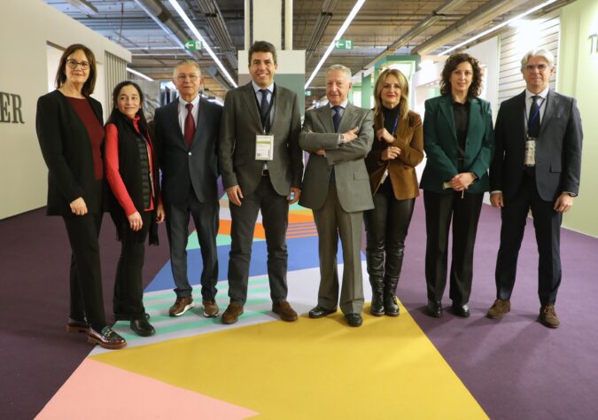 Carlos Mazón anuncia un endurecimiento de las medidas de la Generalitat contra la competencia desleal en la industria textil