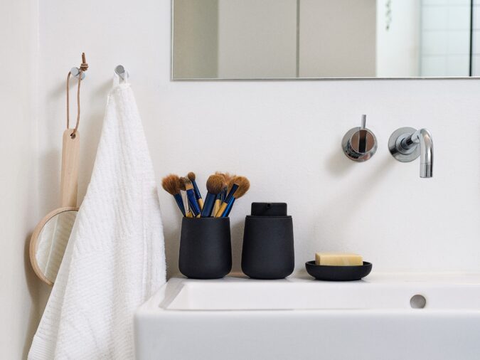 Descubre la elegancia vanguardista de la Colección Nova One para el baño de Zone Denmark