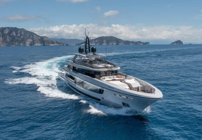 Baglietto T52 – Piensa en híbrido