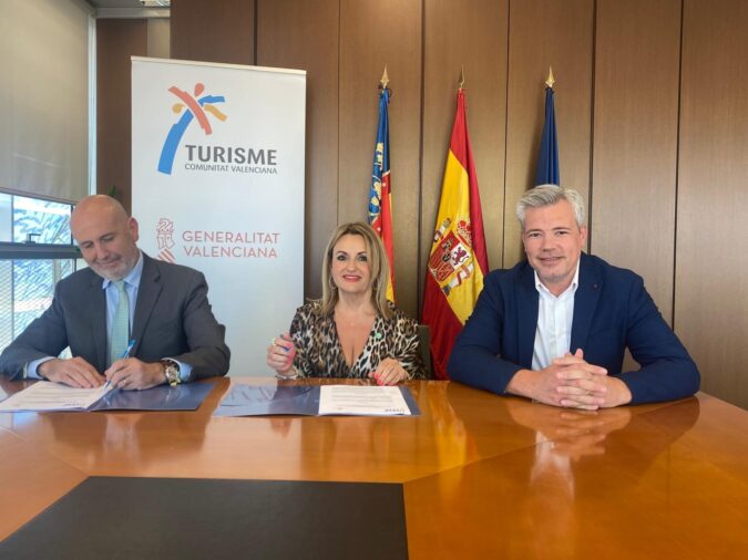 Feria Hábitat València y el Instituto Tecnológico Hotelero firman el convenio de colaboración para convocar al sector hotelero a la cita de septiembre
