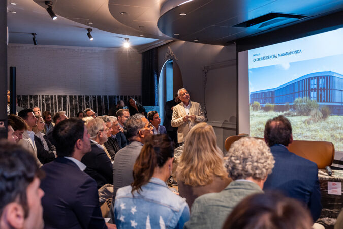 Gresmanc Group, convoca en Casa Decor con gran éxito el evento “La arquitectura y la tierra. El futuro desde el origen.”