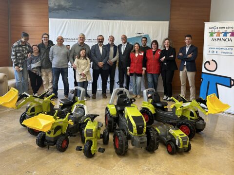 El Club Junior de FIMA 2024 dona tractores a pedales y juguetes a asociaciones benéficas