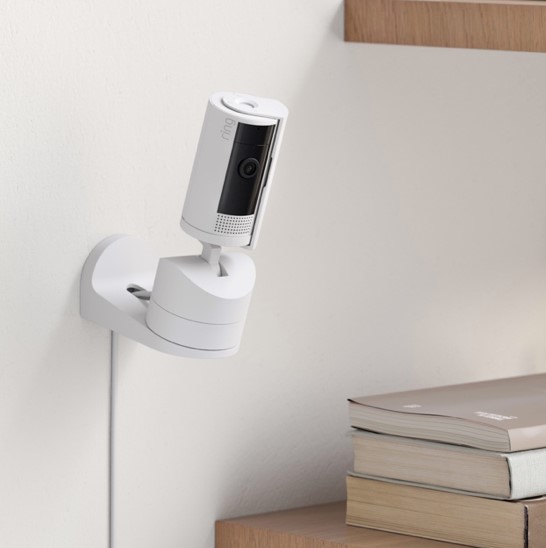 Ring presenta la Cámara interior orientable, la primera que integra movimiento panorámico e inclinación para una observación completa desde todos los ángulos
