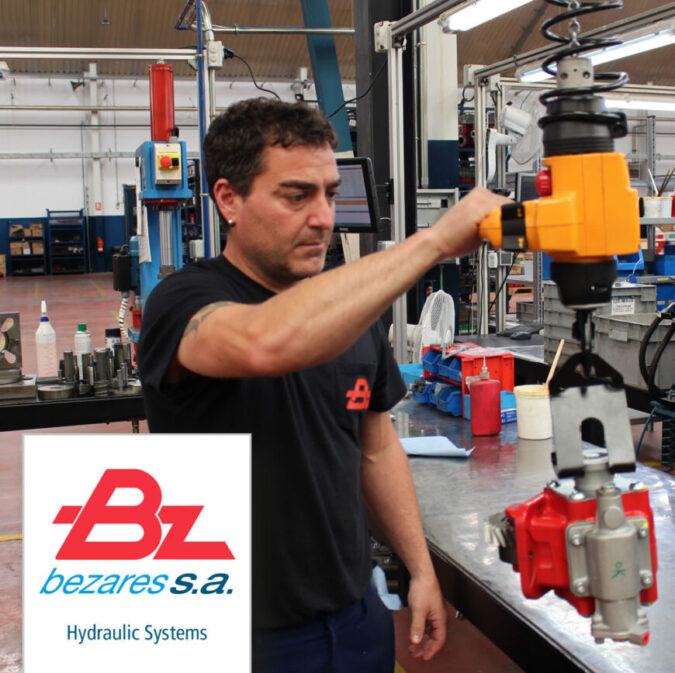Bezares mejora la seguridad laboral con nuevos elevadores de carga
