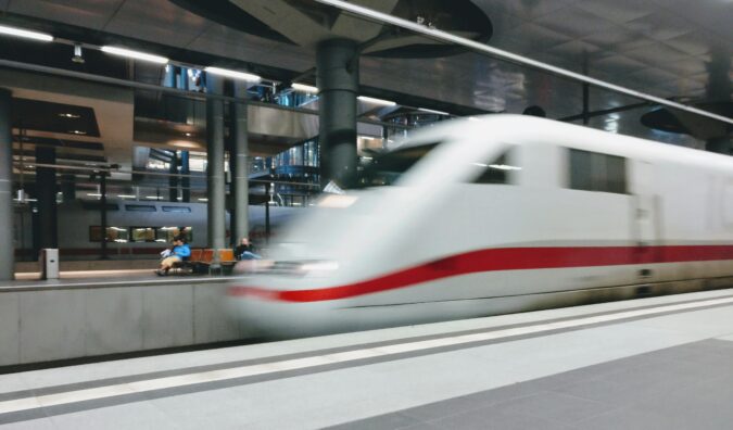 “El hidrógeno verde se presenta como la única solución viable para reducir las emisiones de CO₂ en el sector del transporte”