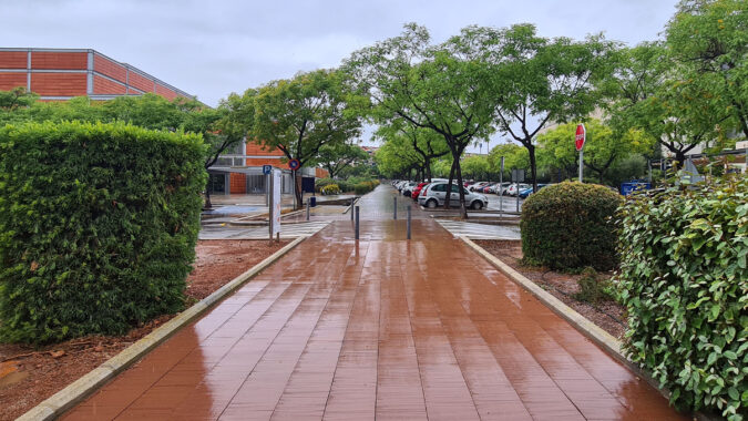 El ITC desarrolla un pavimento cerámico permeable con el proyecto Drainker instalado en la UJI para su monitorización