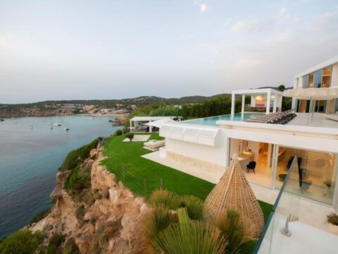 Villa Olot – Armonía y confort
