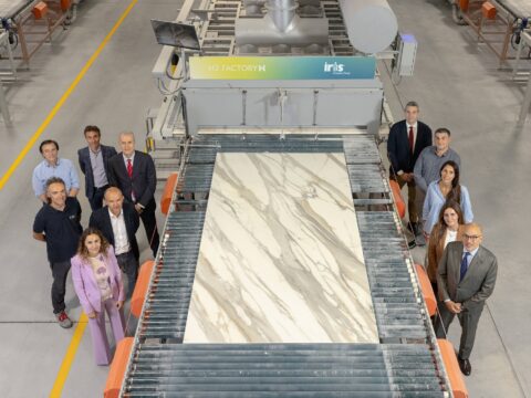 Iris Ceramica Group y Edison Next producen la primera pieza cerámica del mundo con Hidrógeno Verde
