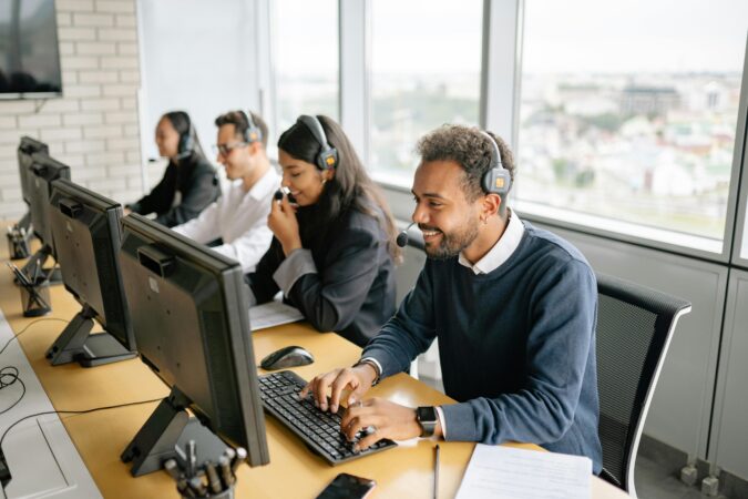El Contact Center como Servicio en la Nube, la Realidad Aumentada, la autenticación por biometría vocal y el IoT mejorarán las interacciones de los centros de llamadas