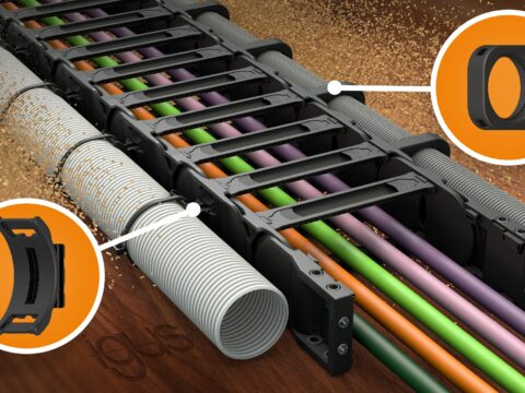 Igus incorpora nuevos accesorios para tubos hidráulicos a las cadenas portacables E4Q