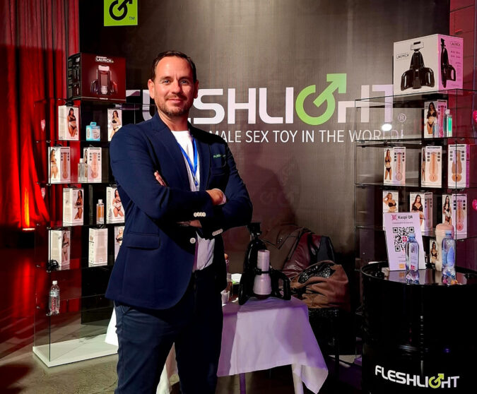 Fleshlight brilla en el evento Adult Asia en Kazajistán