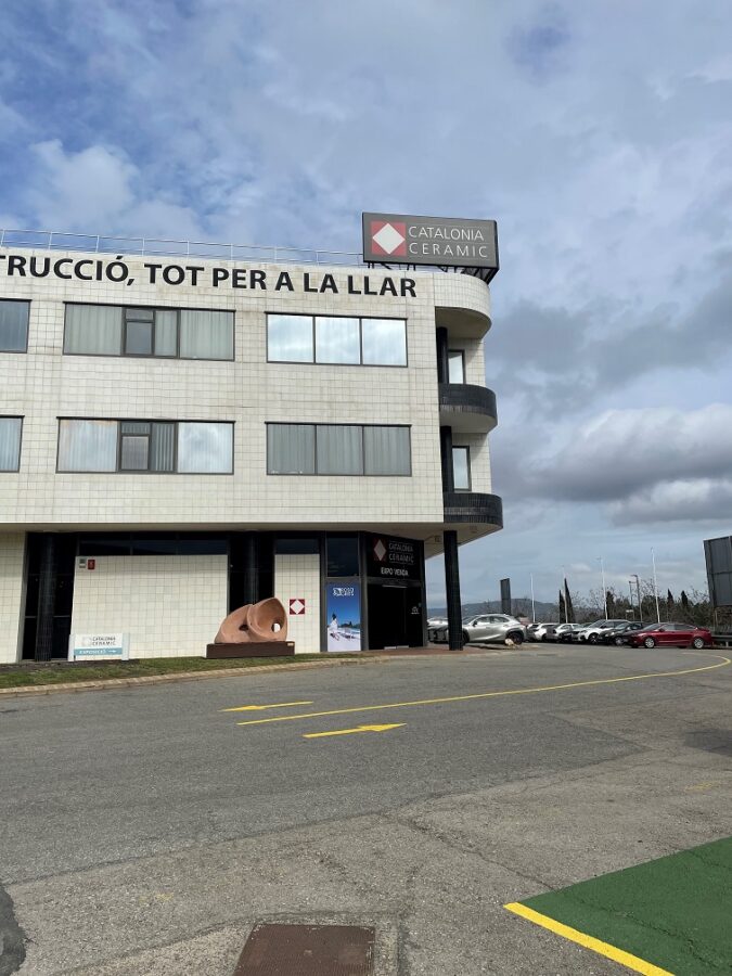Venux anuncia su colaboración con Catalonia Ceramic como su distribuidor oficial en Cataluña y Andorra