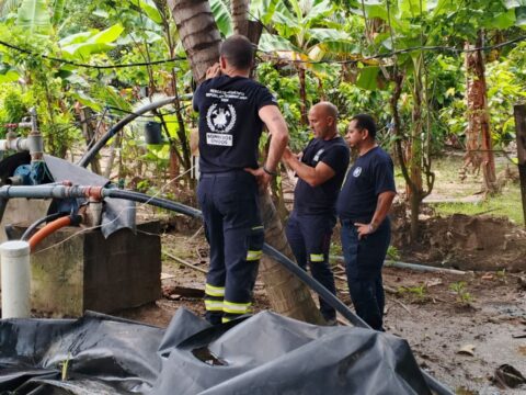 Bomberos unidos sin fronteras en Ecuador