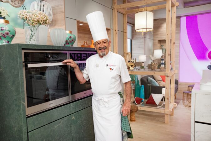 Whirlpool se alía con Karlos Arguiñano para incorporar sus innovadores electrodomésticos en el programa “Cocina Abierta”.
