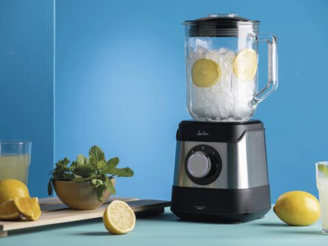 Logra resultados únicos con la batidora de vaso JATA JEBT3855