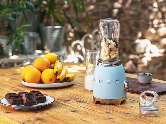 Sabor y frescura con las batidoras de vaso de Smeg