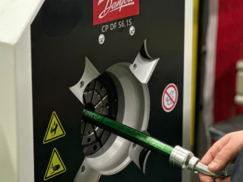 Nace Fluid Conveyance, la división de flexibles hidráulicos que revoluciona tu productividad