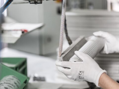 Elementos filtrantes Stauff resistentes al amoníaco para sistemas hidráulicos