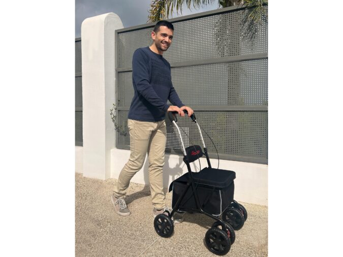 Rolser Walk, la nueva línea de productos que impulsa la movilidad accesible, lanza su primer modelo: Kadira