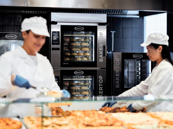 Unox lanza BAKERTOP RETAIL: su primera estación de horneado para supermercados