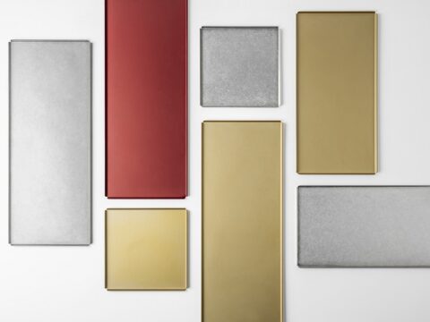 Rojo y champán: los nuevos acabados para las bandejas Storm Collection