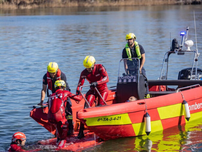 Bomberos de la Generalitat de Catalunya adquieren 17 embarcaciones y una moto de agua