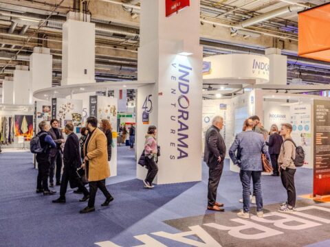 Trevira CS® enciende Heimtextil 2026 con la campaña «WE CARE»