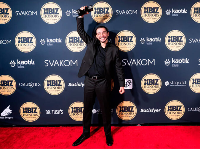 Alex Feynerol, Business Development Executive of the Year en los XBIZ Awards 2026
