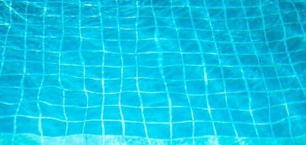 Juntas en piscinas, duchas y zonas húmedas: criterios técnicos para una correcta impermeabilización y rejuntado