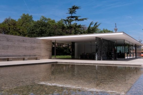 Piscina Barcelona debate sobre cultura del agua, arquitectura y bienestar