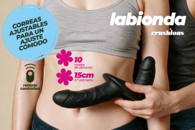 Strap-on Labionda de Crushious para una experiencia versátil y personalizada