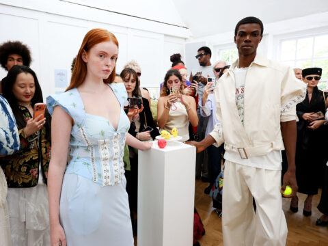 Hello Nancy llena de placer la pasarela London Fashion Week con Ray Chu