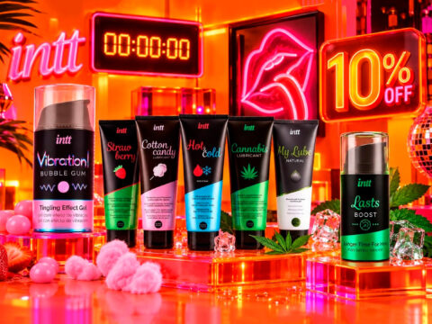 INTT celebra eroFame con un 10% de descuento y un display gratuito de Suck My Clit