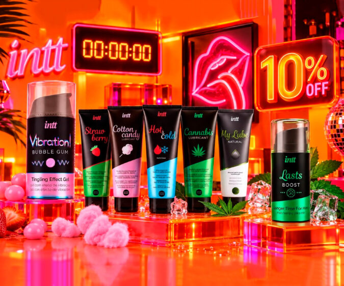INTT celebra eroFame con un 10% de descuento y un display gratuito de Suck My Clit