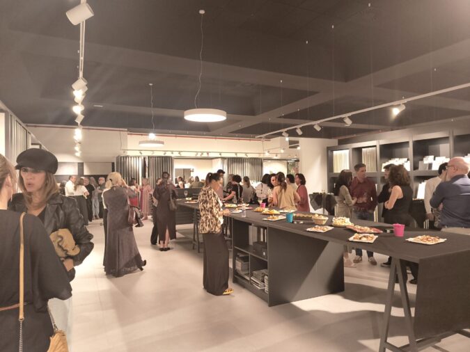 DECOSAN presenta sus últimas novedades ante profesionales del interiorismo en Grupo Bilbu