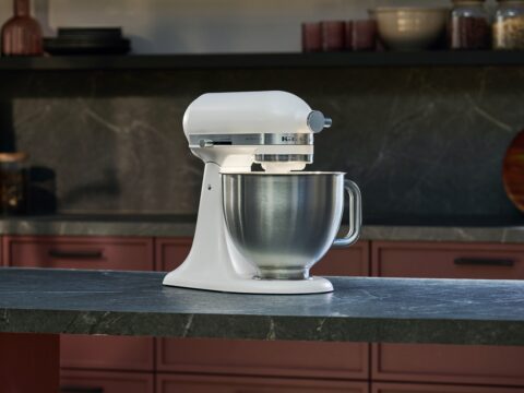 KitchenAid renueva su identidad de marca bajo el concepto Make More Than Meals™