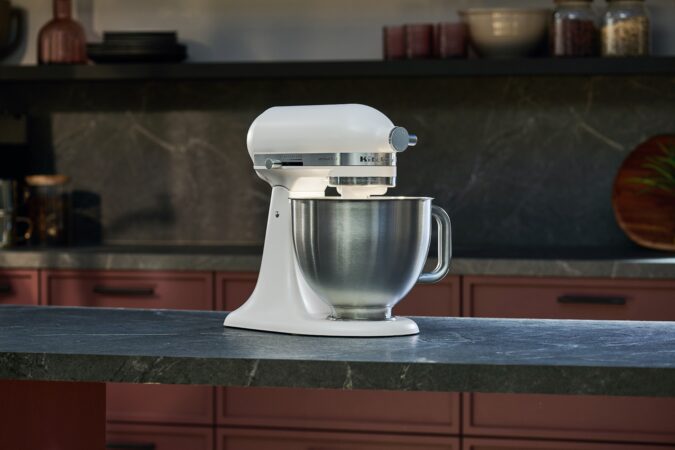 KitchenAid renueva su identidad de marca bajo el concepto Make More Than Meals™