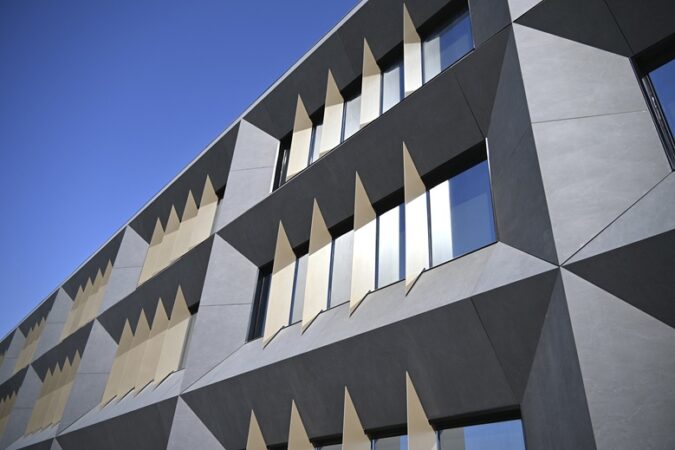 Laminam inaugura el HQ Design District, un nuevo lugar en el que se encuentran la belleza, el diseño, el estilo y la tecnología, y que da forma al material cerámico.